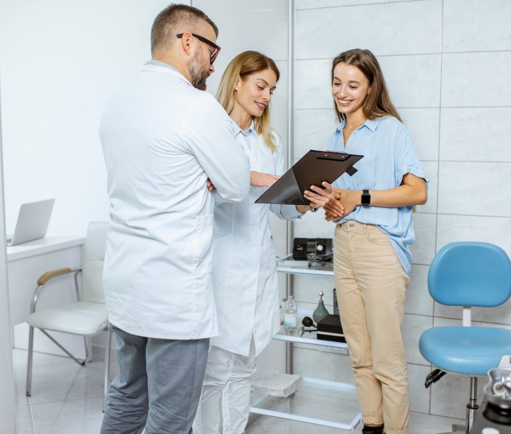 medical-consultation-at-the-ent-office